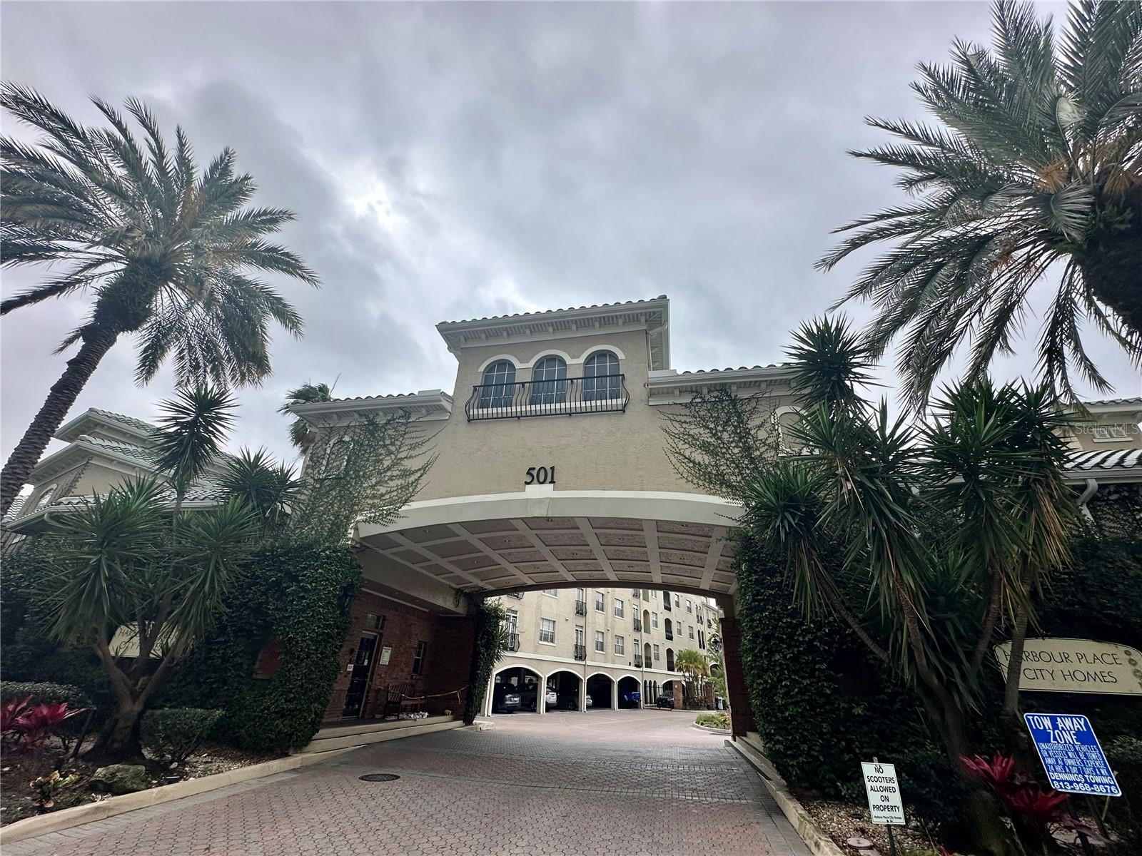 501 KNIGHTS RUN AVE #2216, TAMPA, FL, 33602