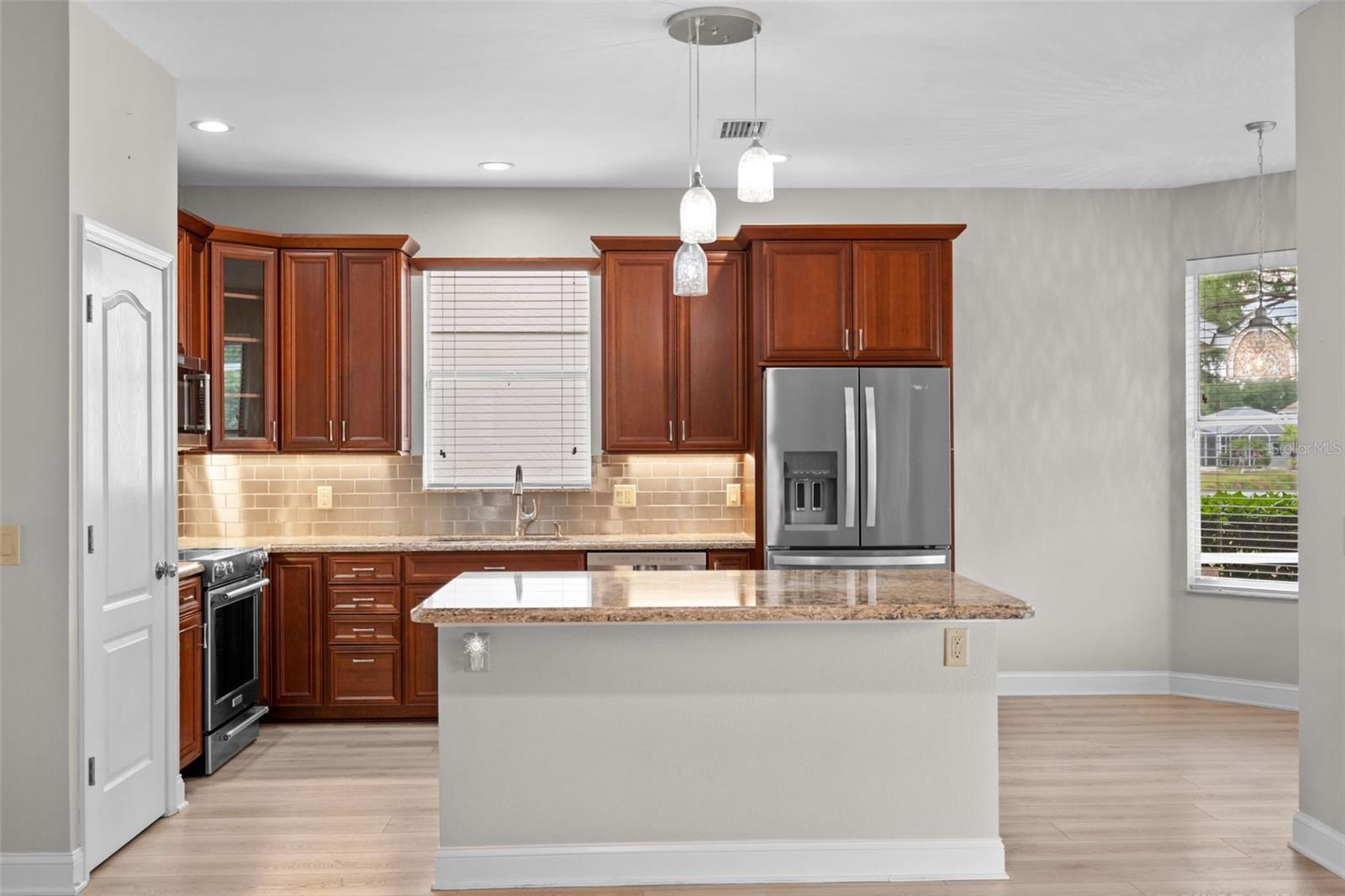 4042 WESTBOURNE CIR, SARASOTA, FL, 34238