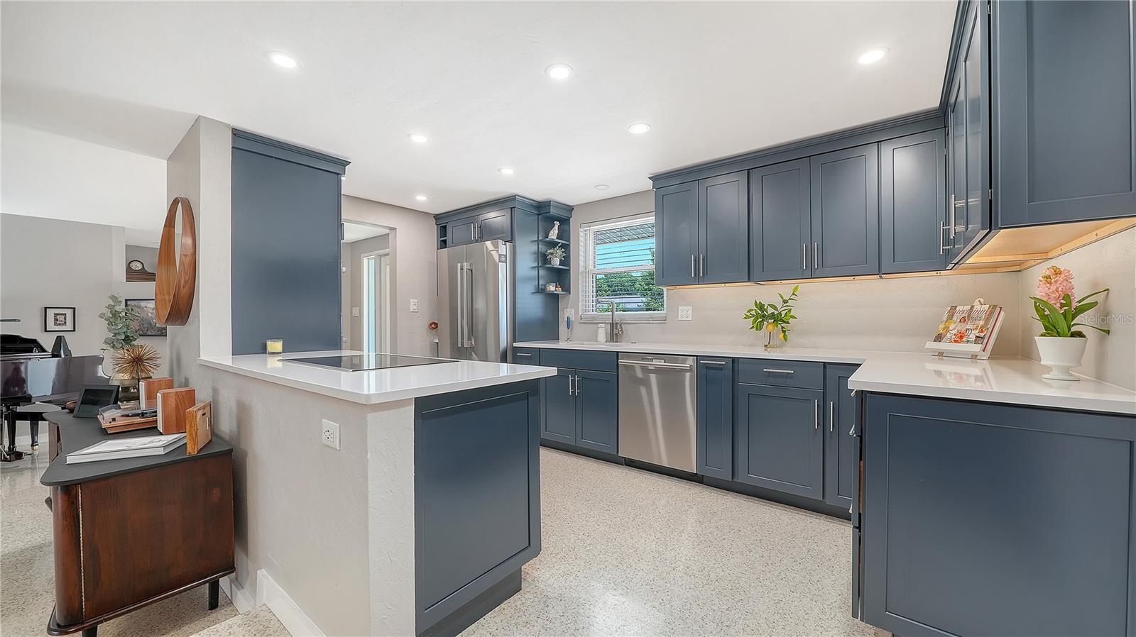 2614 CROTON AVE, SARASOTA, FL, 34239