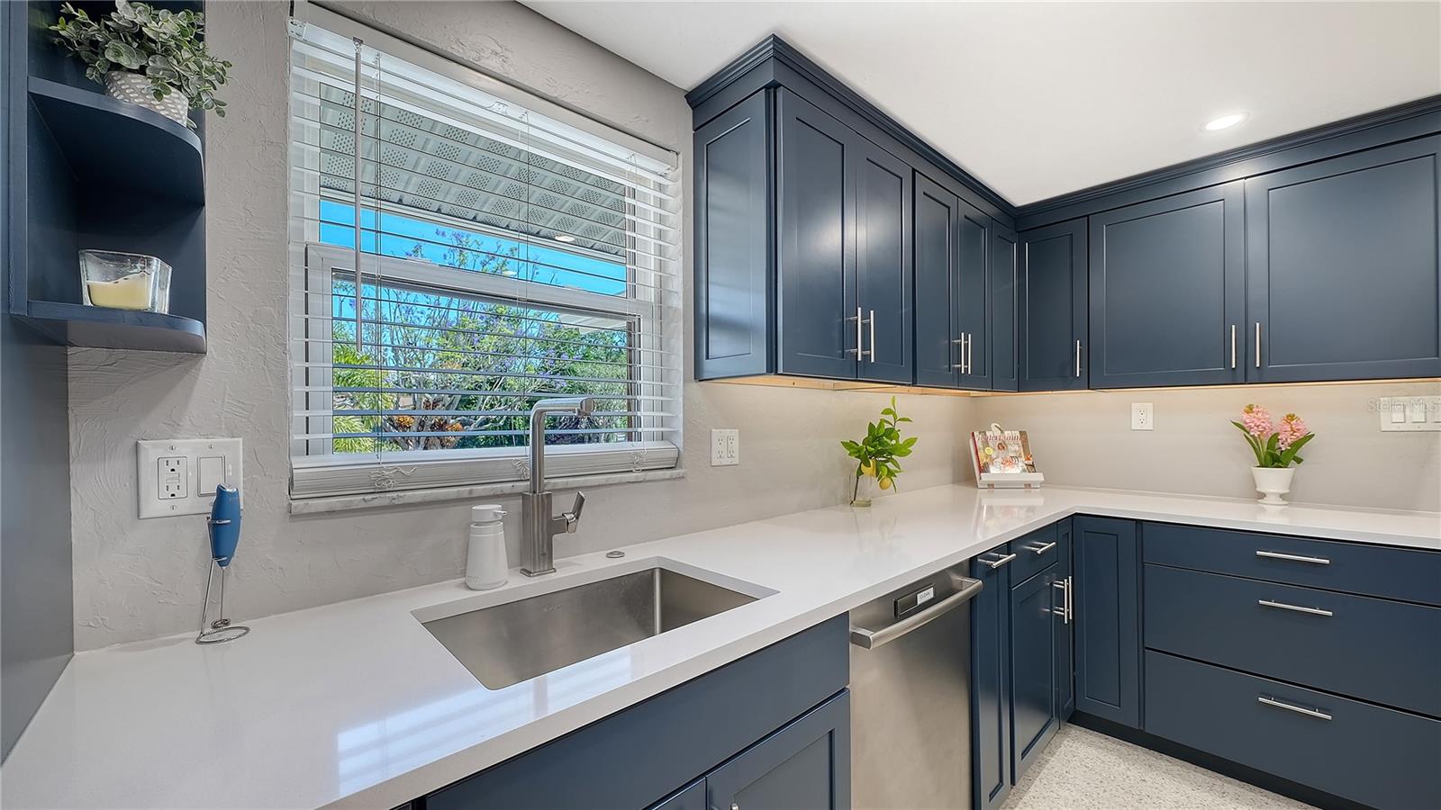 2614 CROTON AVE, SARASOTA, FL, 34239