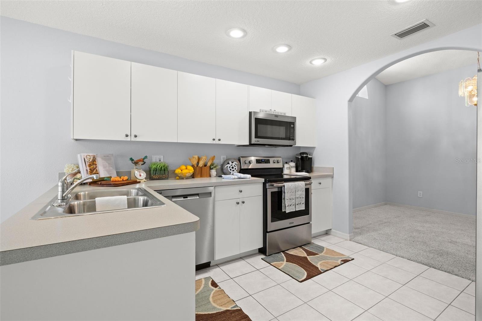 551 SALMON CT, OLDSMAR, FL, 34677