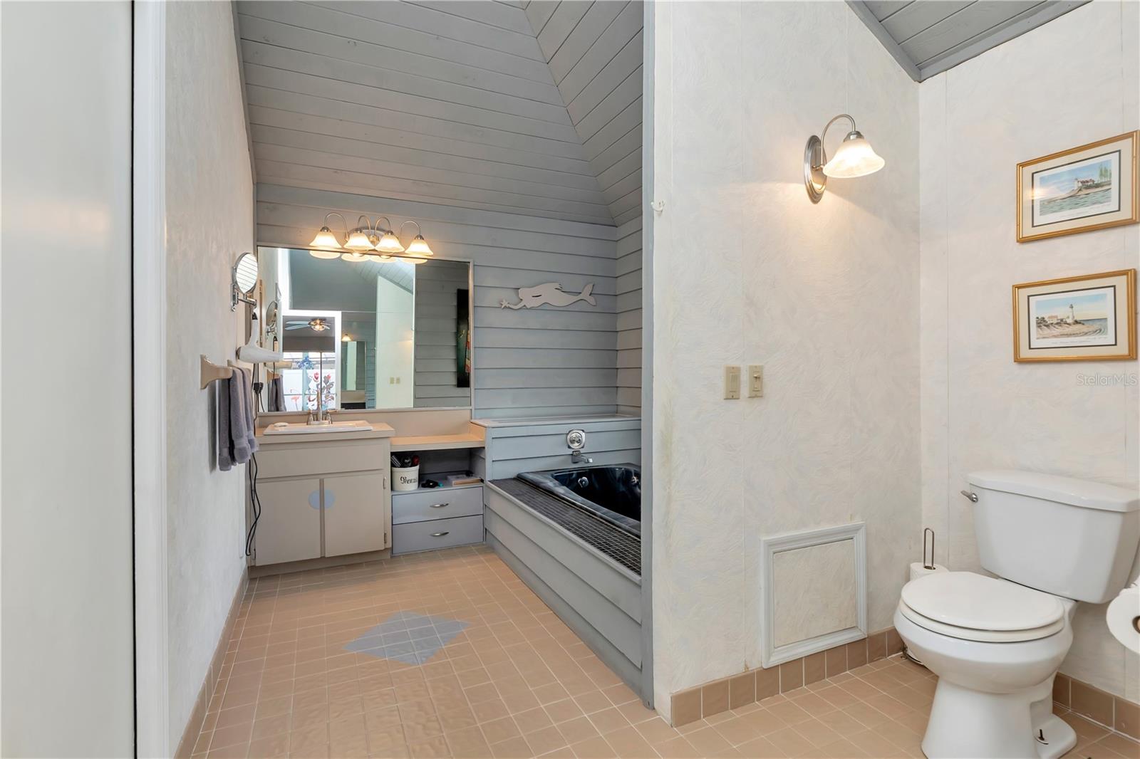 2820 VALENCIA LN W, PALM HARBOR, FL, 34684