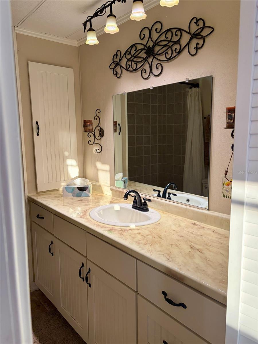 527 BLACKBURN BLVD, NORTH PORT, FL, 34287