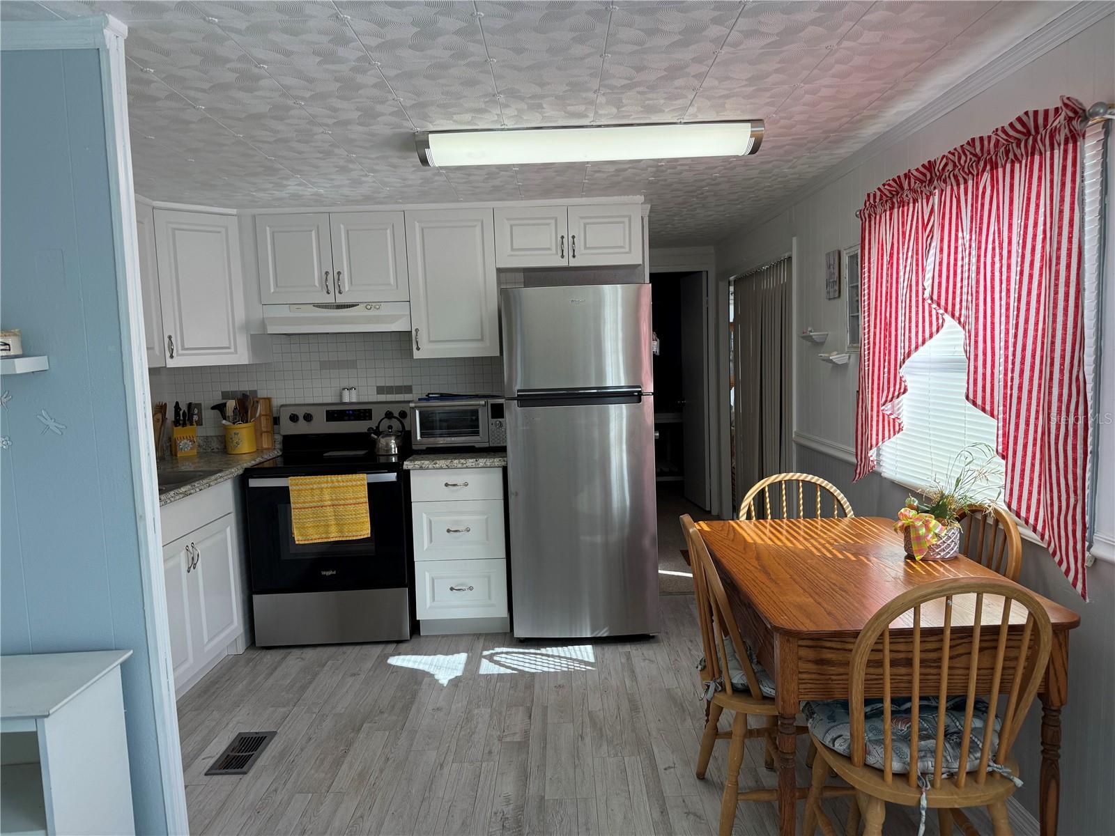 527 BLACKBURN BLVD, NORTH PORT, FL, 34287