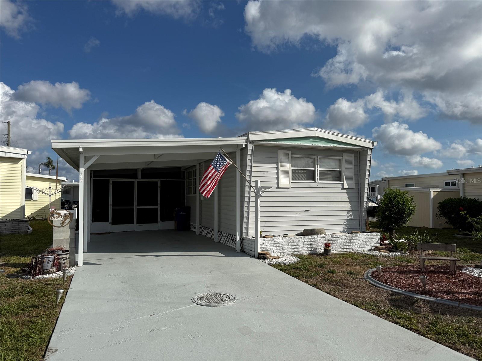 527 BLACKBURN BLVD, NORTH PORT, FL, 34287