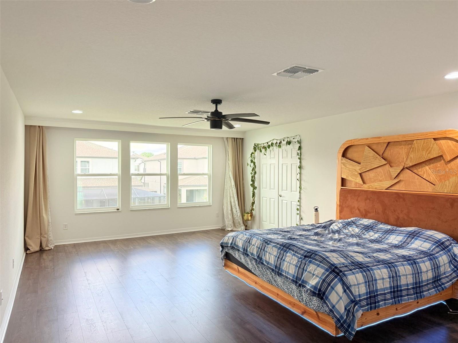 11131 SUNDRIFT DR, TAMPA, FL, 33647