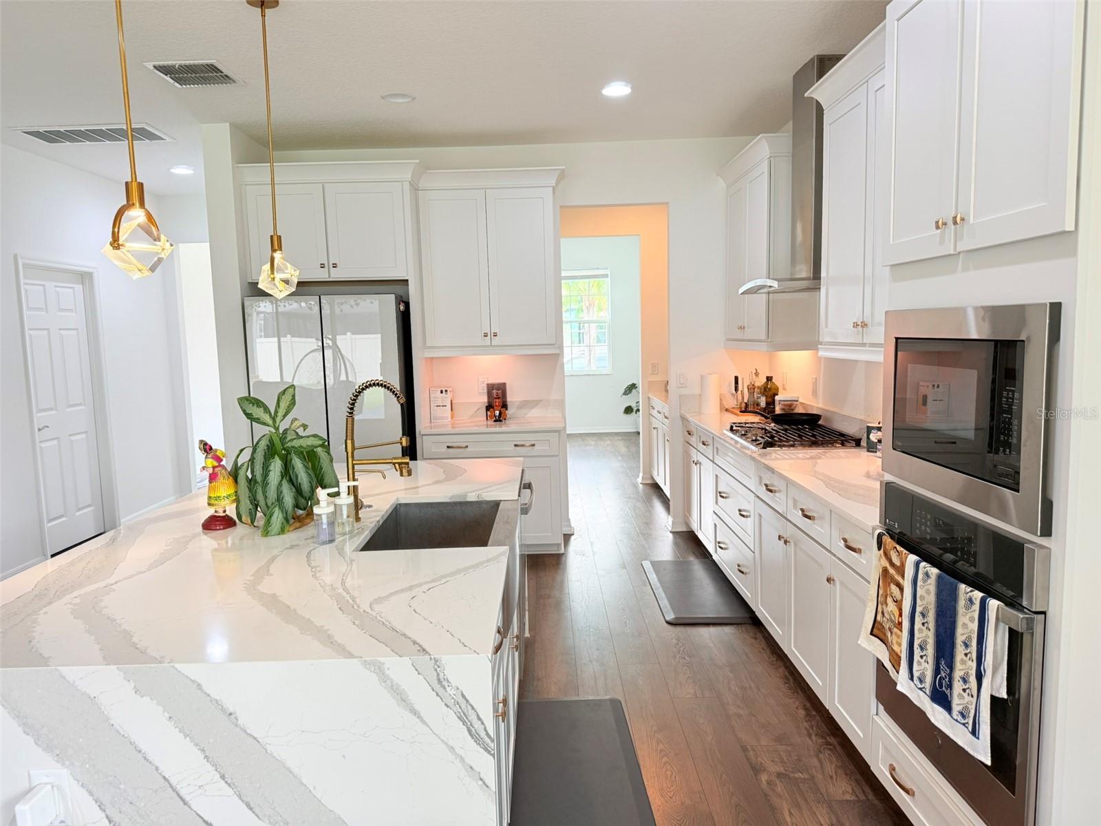 11131 SUNDRIFT DR, TAMPA, FL, 33647