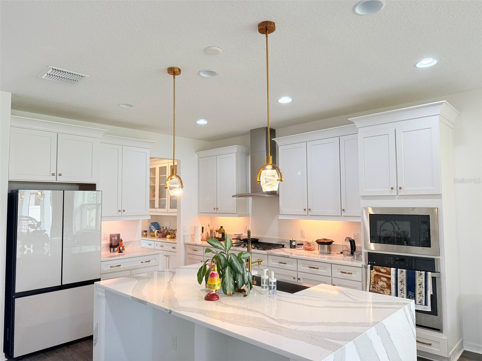 11131 SUNDRIFT DR, TAMPA, FL, 33647