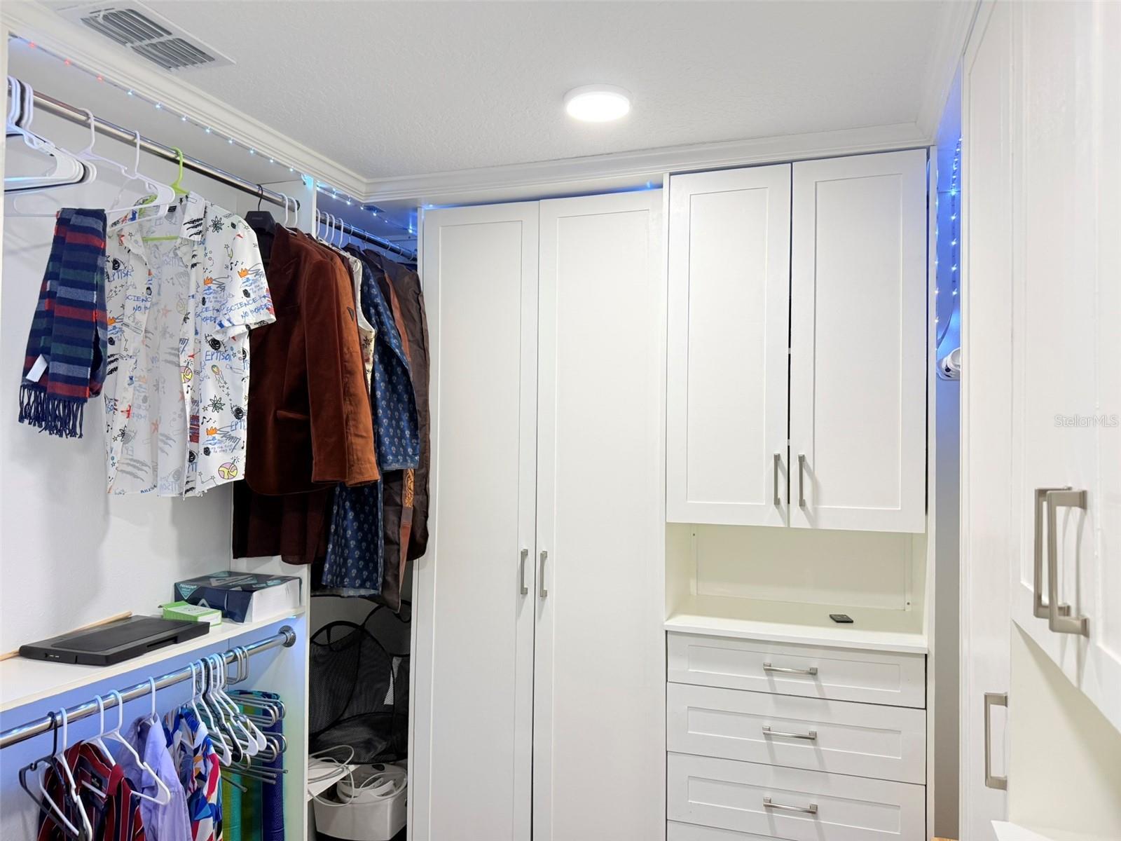 11131 SUNDRIFT DR, TAMPA, FL, 33647