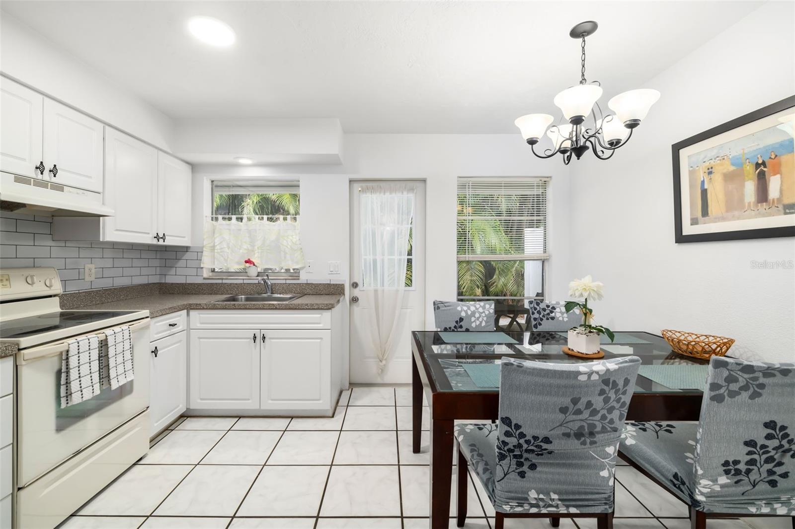 4001 GROVELAND AVE, SARASOTA, FL, 34231