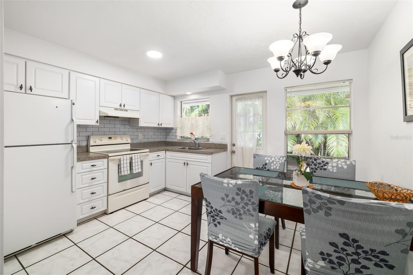 4001 GROVELAND AVE, SARASOTA, FL, 34231