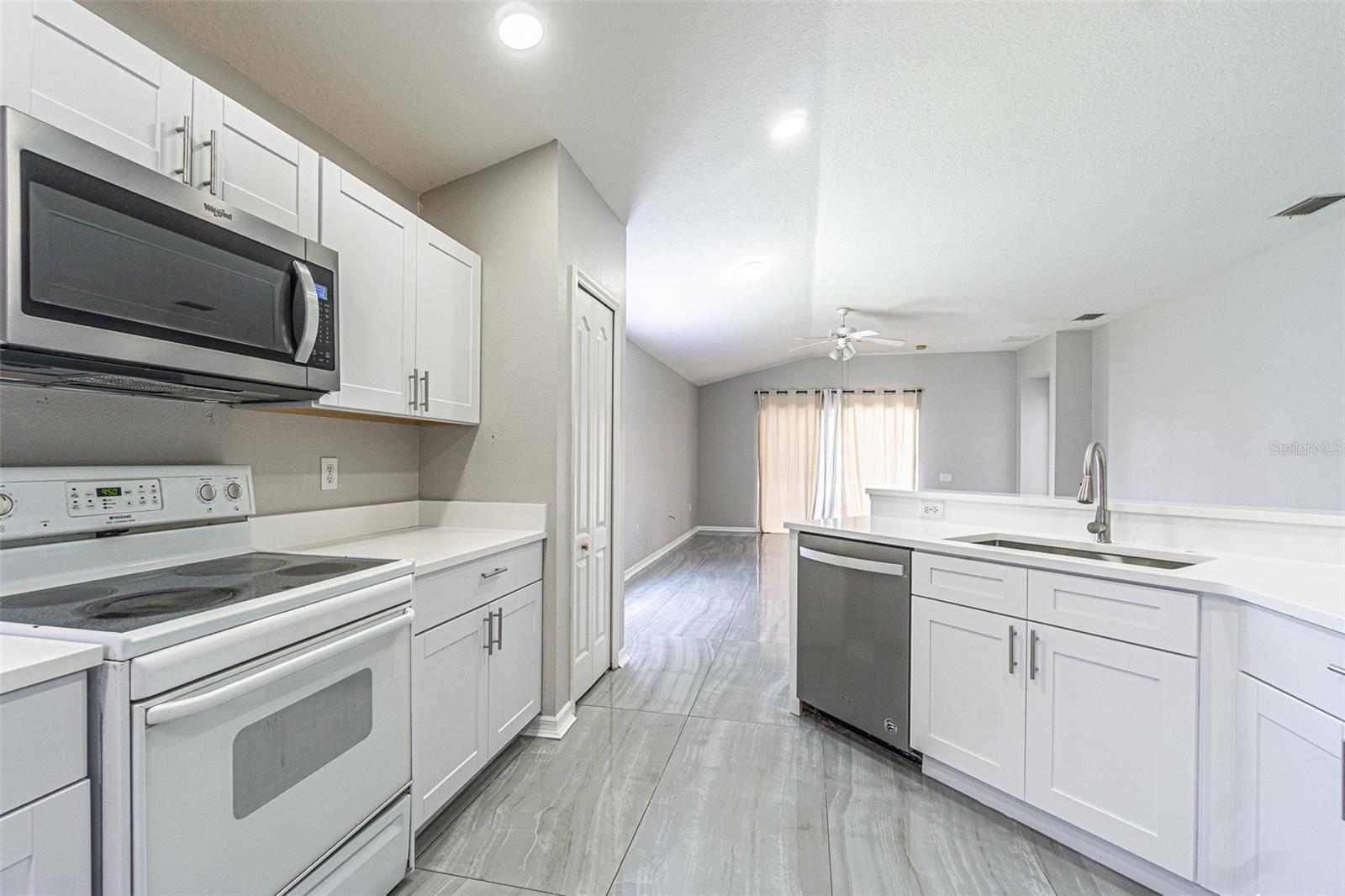 5553 GALLANT FOX CT, WESLEY CHAPEL, FL, 33544