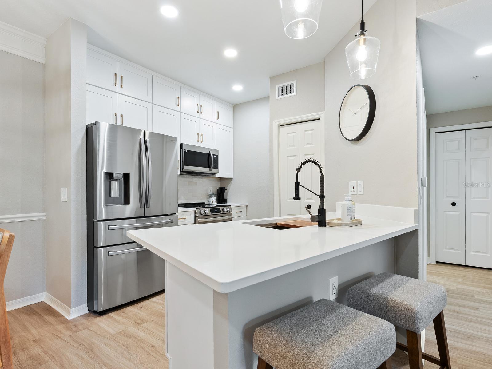 5168 NORTHRIDGE RD #102, SARASOTA, FL, 34238