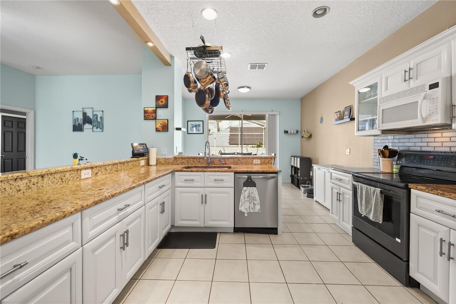 333 HIGHER COMBE DR, DAVENPORT, FL, 33897