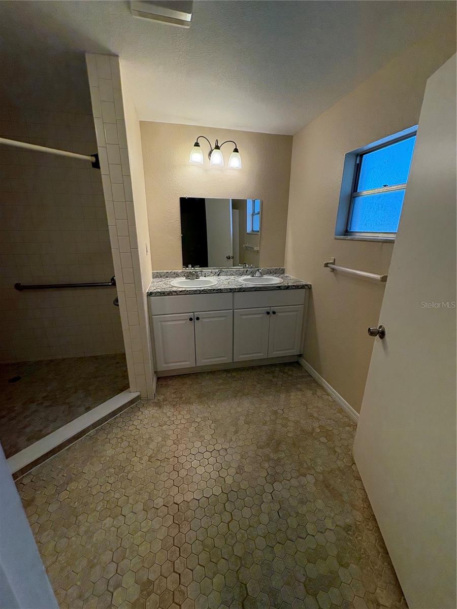 8351 WAKEFORD RD, LAKE WALES, FL, 33898