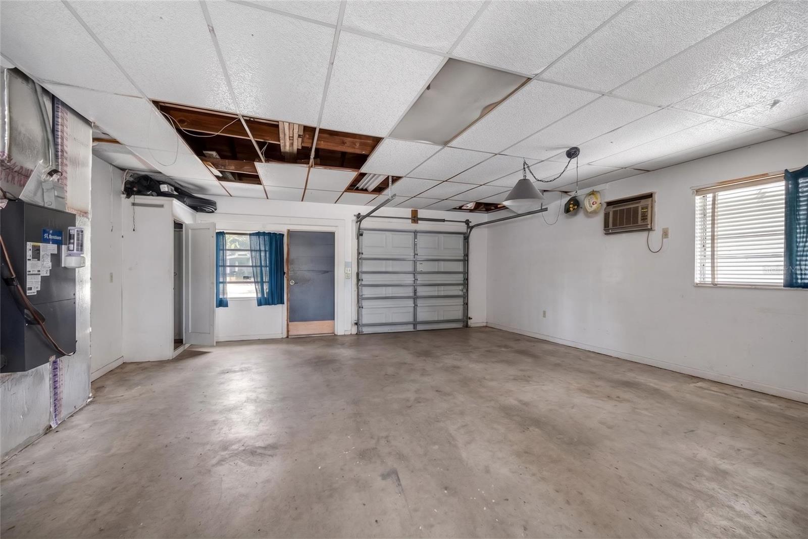 219 S SATURN AVE, CLEARWATER, FL, 33755