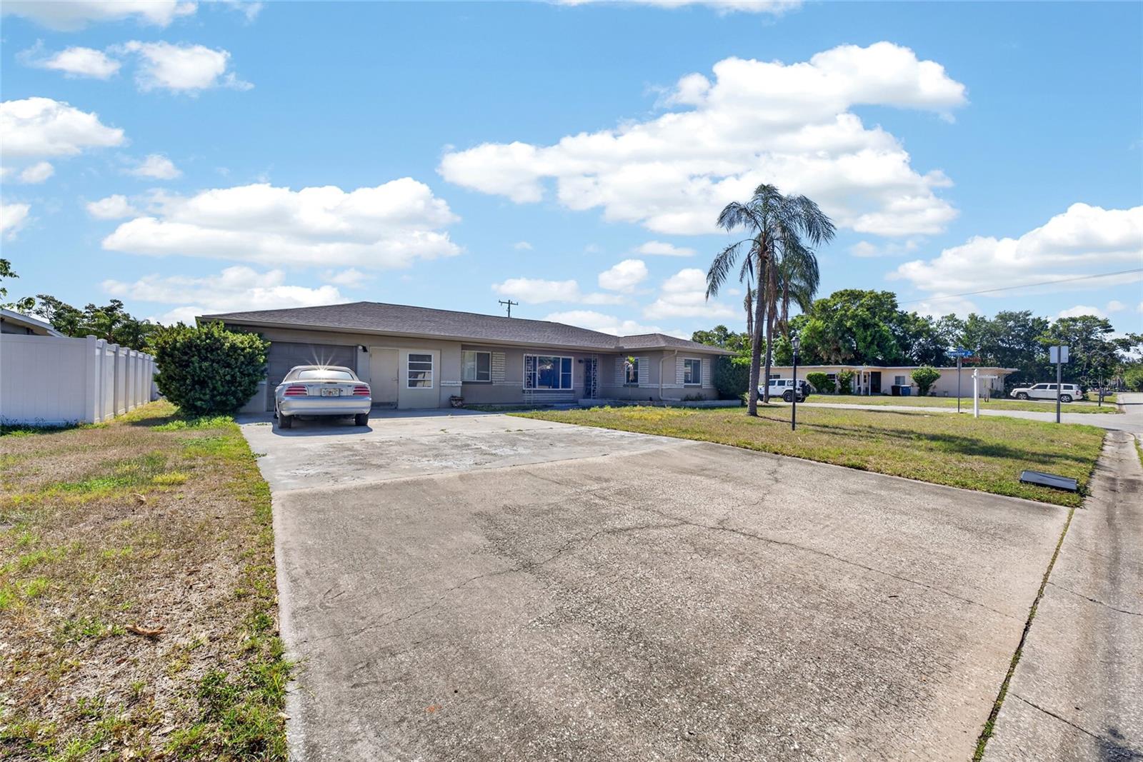 219 S SATURN AVE, CLEARWATER, FL, 33755