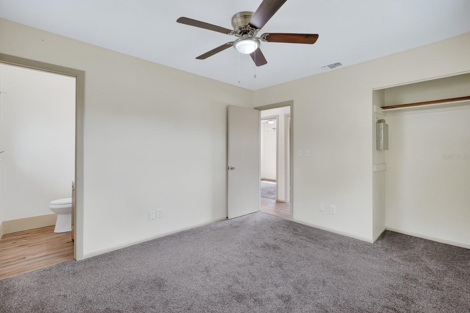 1060 E PATRICK CIR, DAYTONA BEACH, FL, 32117