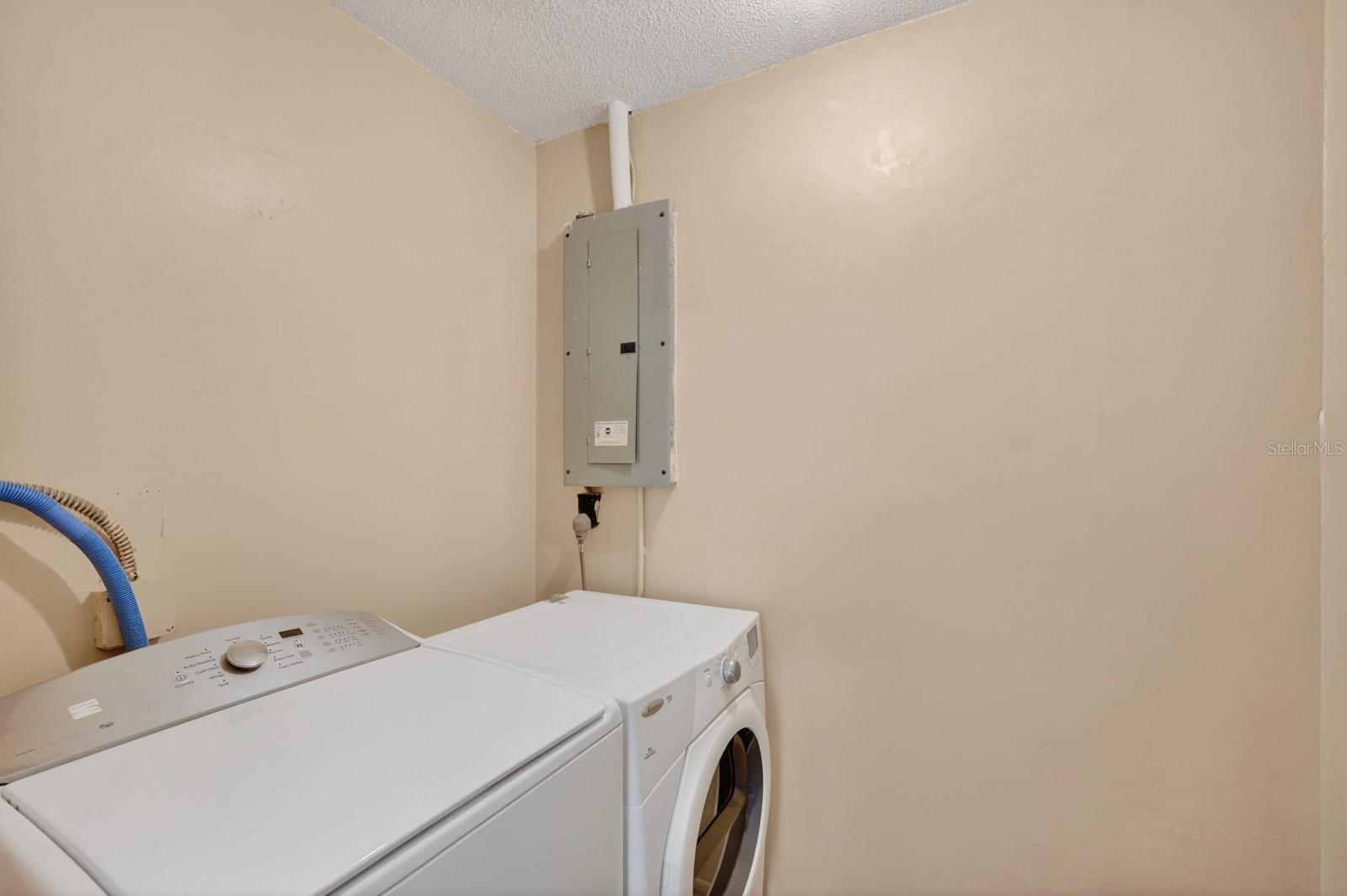 1060 E PATRICK CIR, DAYTONA BEACH, FL, 32117