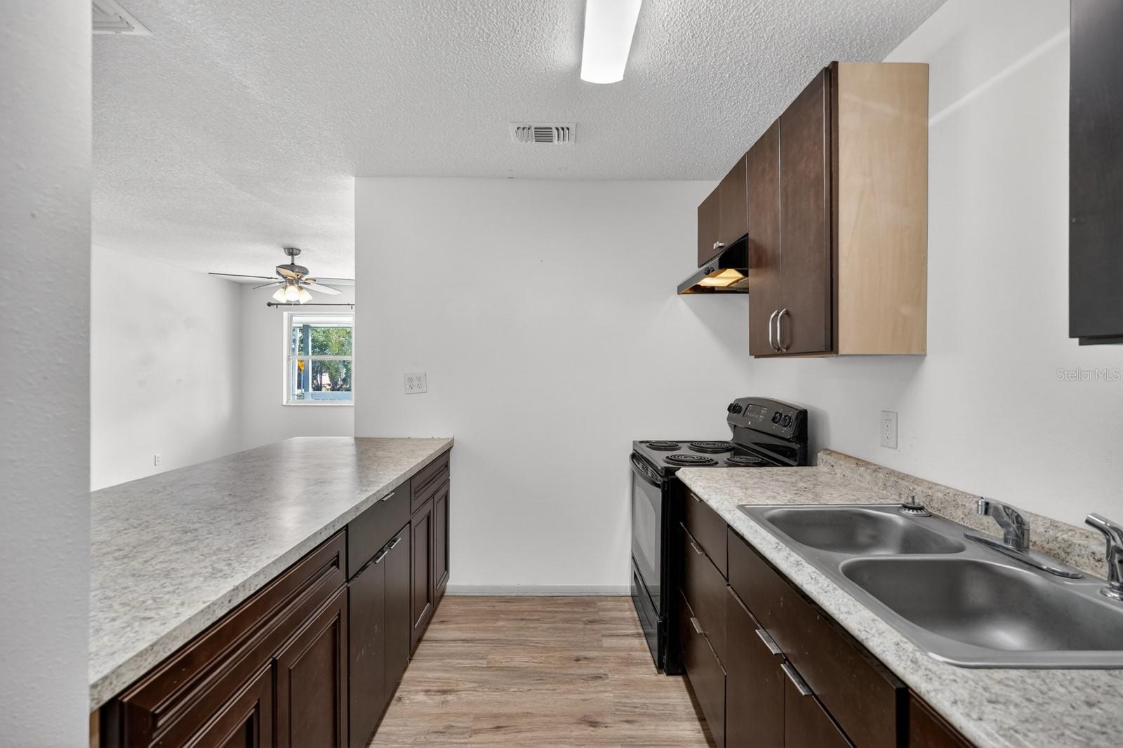 1060 E PATRICK CIR, DAYTONA BEACH, FL, 32117