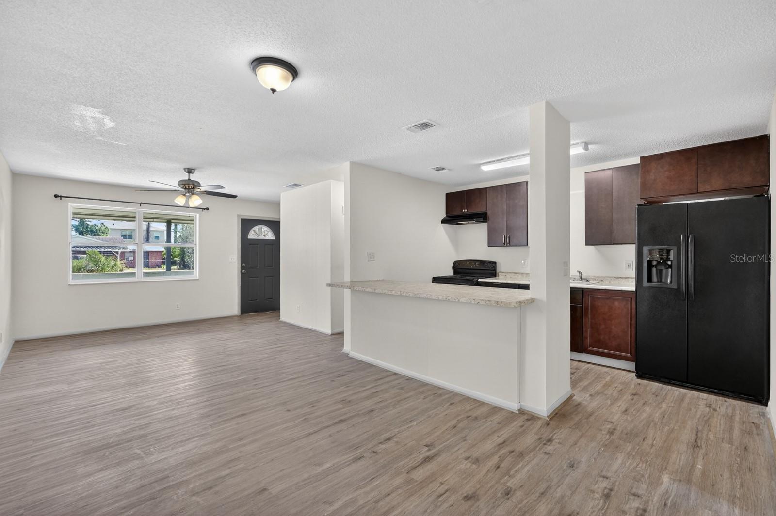 1060 E PATRICK CIR, DAYTONA BEACH, FL, 32117