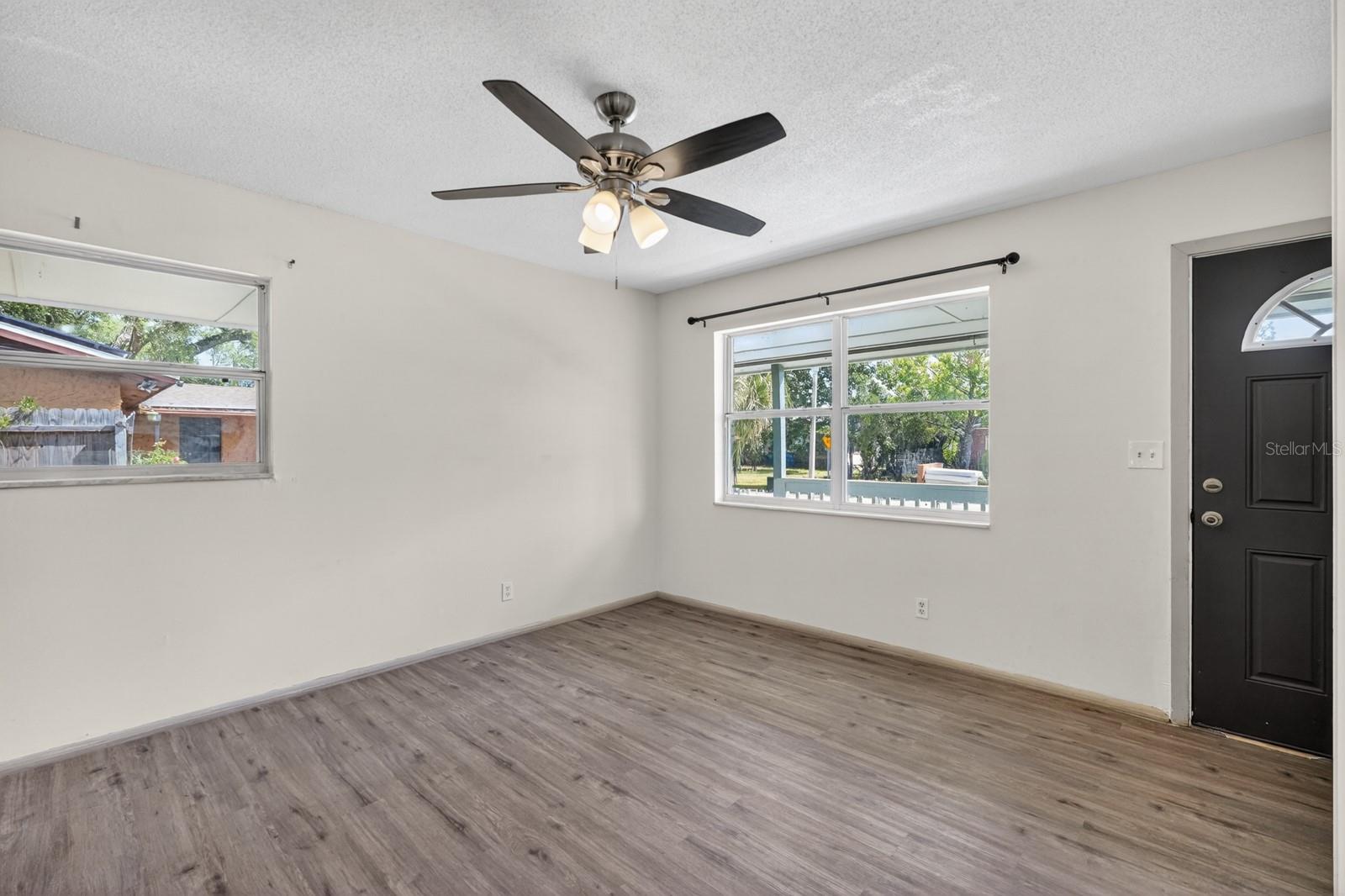 1060 E PATRICK CIR, DAYTONA BEACH, FL, 32117