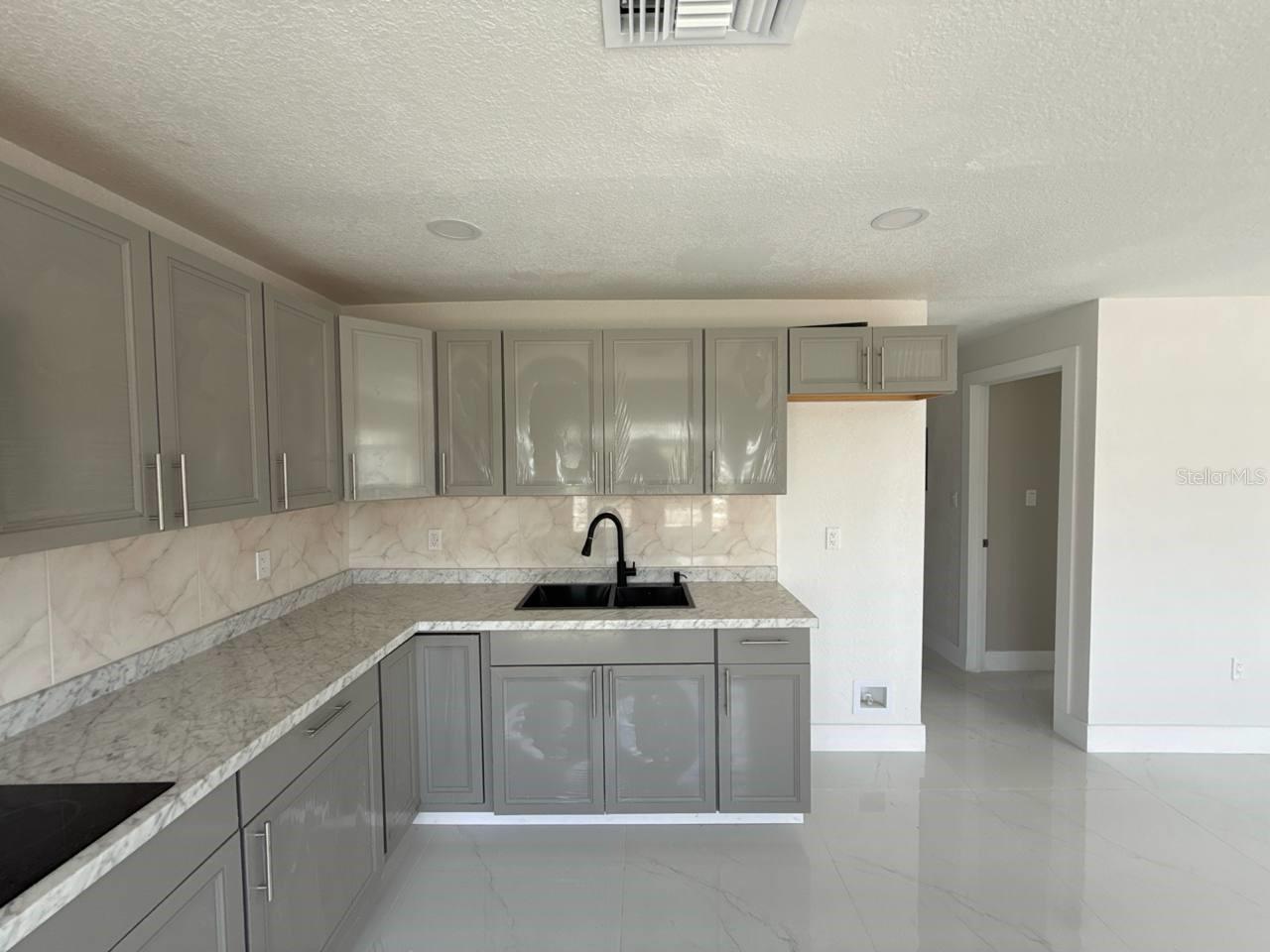 7211 N HIMES AVE, TAMPA, FL, 33614