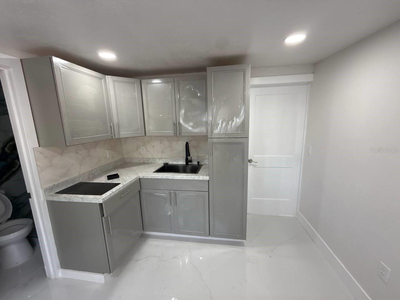 7211 N HIMES AVE, TAMPA, FL, 33614