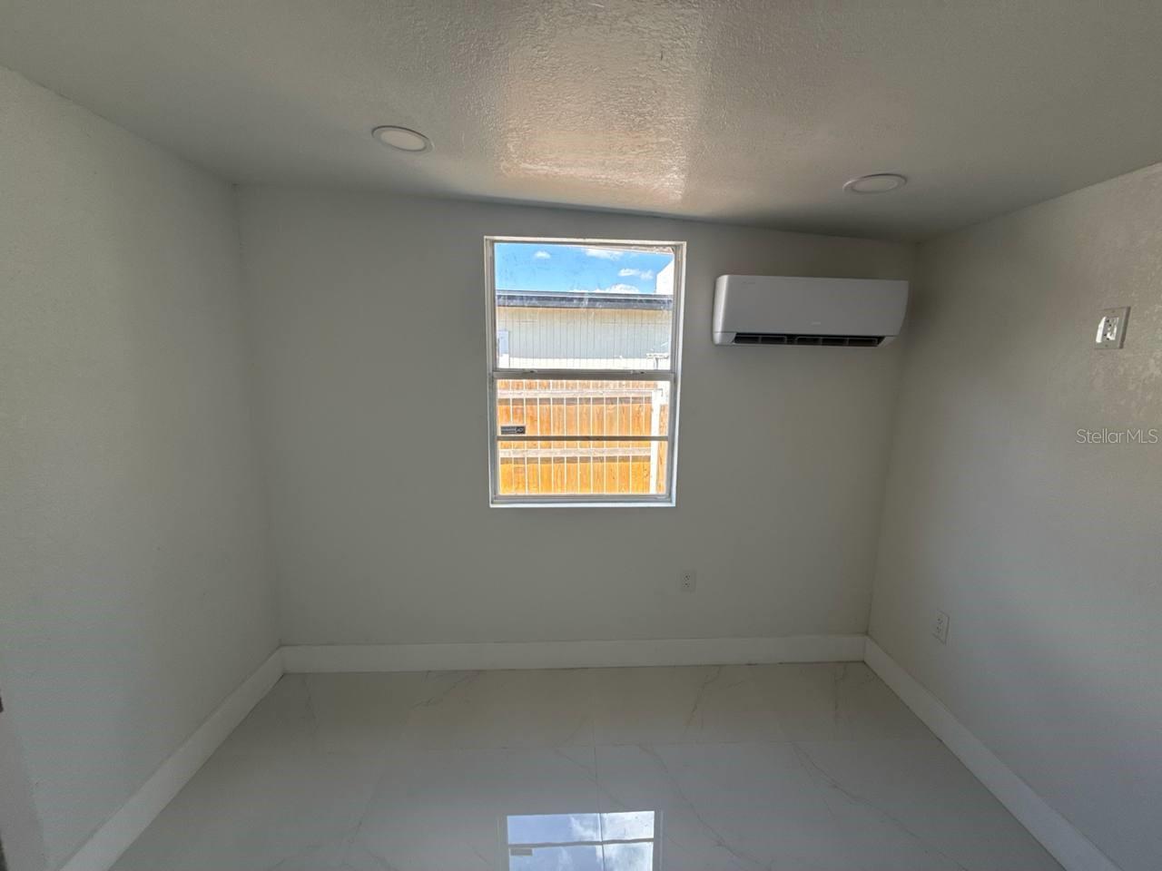 7211 N HIMES AVE, TAMPA, FL, 33614