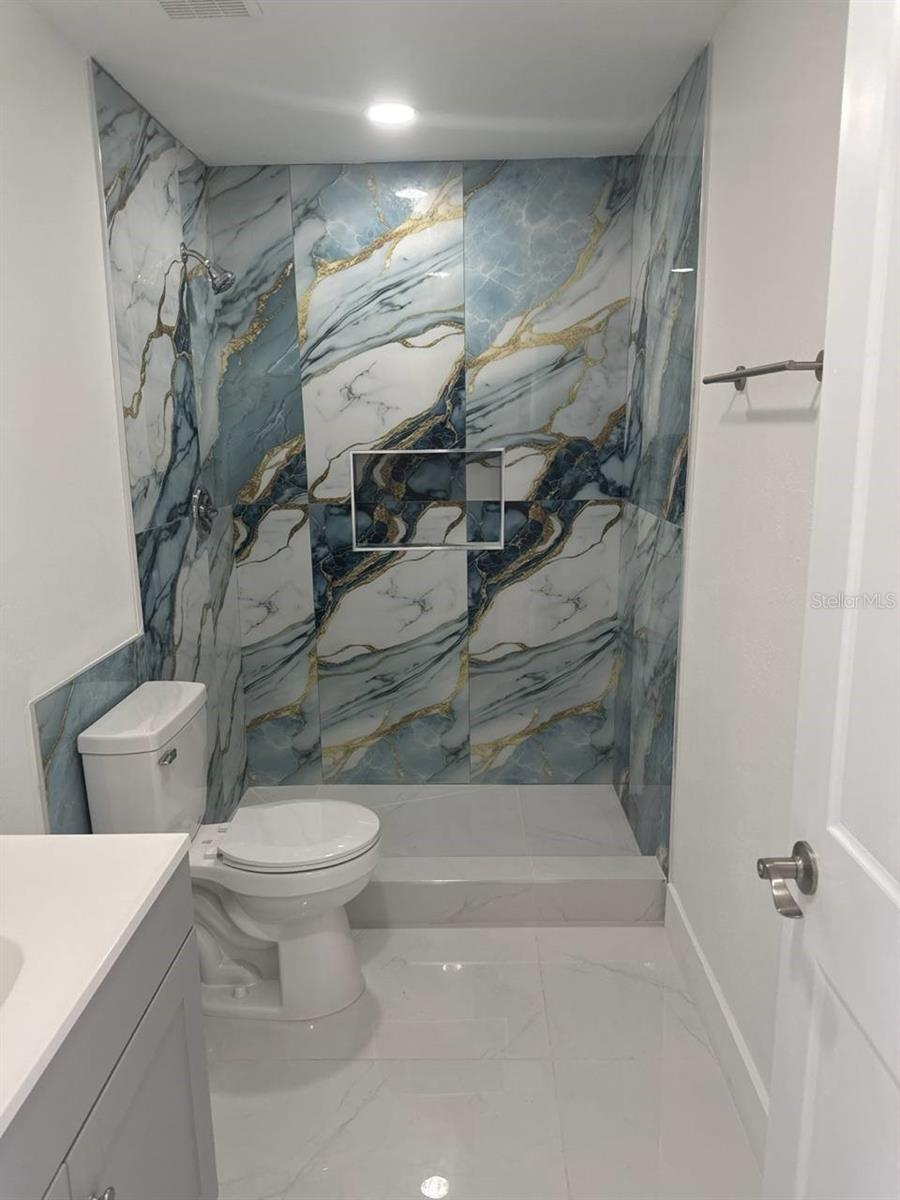 7211 N HIMES AVE, TAMPA, FL, 33614