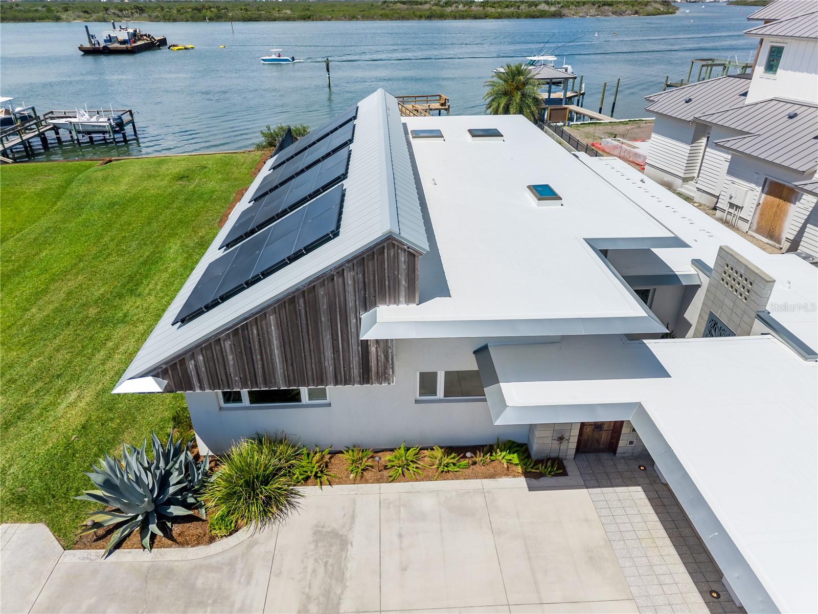 1800 N INDIAN RIVER RD, NEW SMYRNA BEACH, FL, 32169