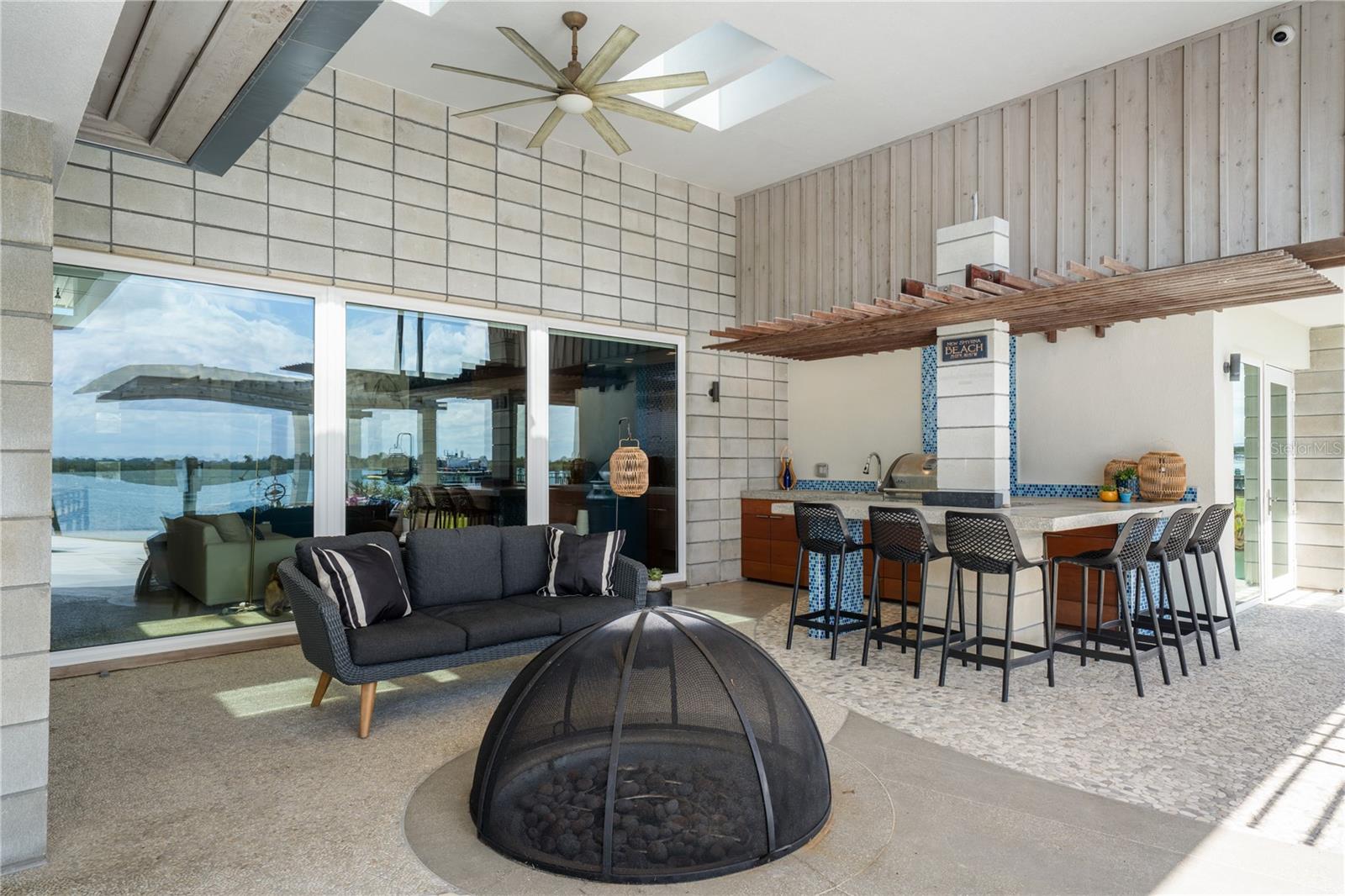 1800 N INDIAN RIVER RD, NEW SMYRNA BEACH, FL, 32169