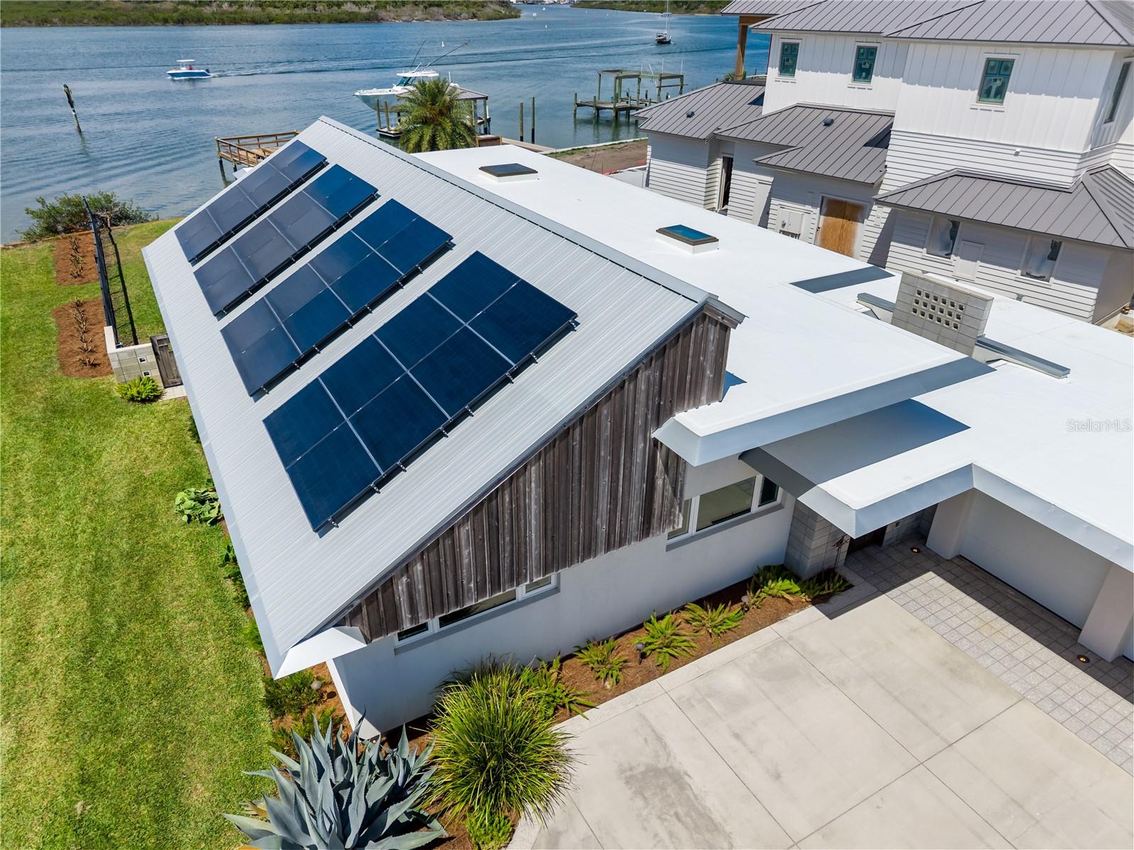 1800 N INDIAN RIVER RD, NEW SMYRNA BEACH, FL, 32169