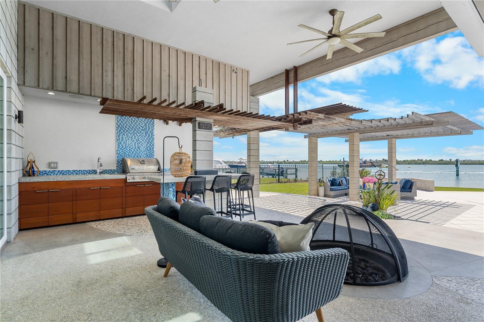 1800 N INDIAN RIVER RD, NEW SMYRNA BEACH, FL, 32169