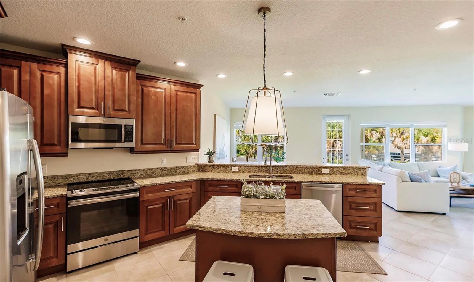 7840 34TH AVE W #102, BRADENTON, FL, 34209