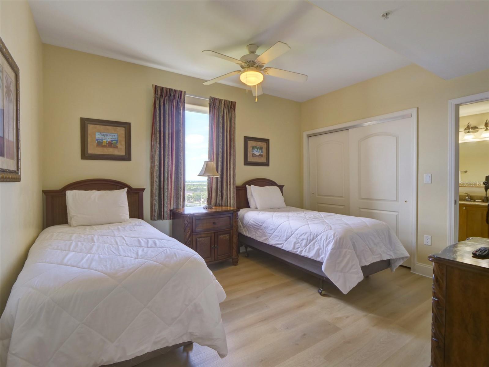 13427 BLUE HERON BEACH DR., ORLANDO, FL, 32821