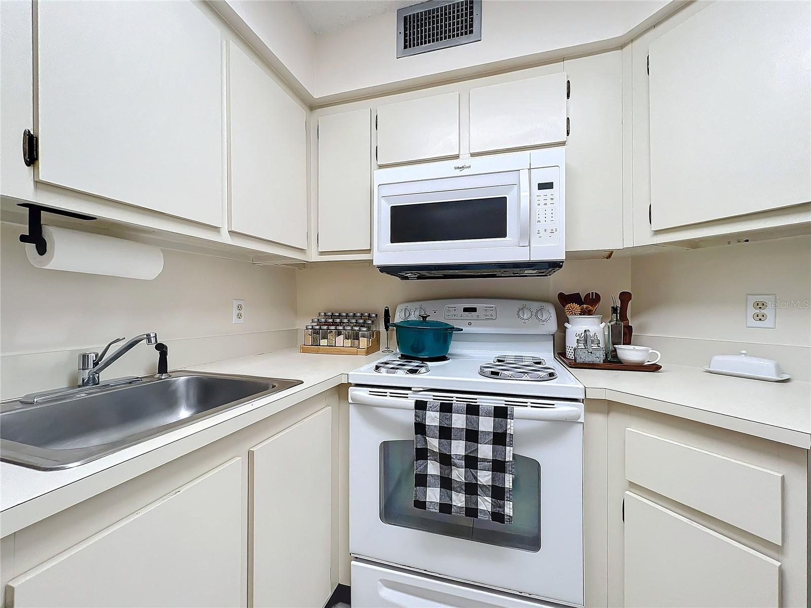 SOUTHPOINTE CONDO, ORLANDO, FL, 32822