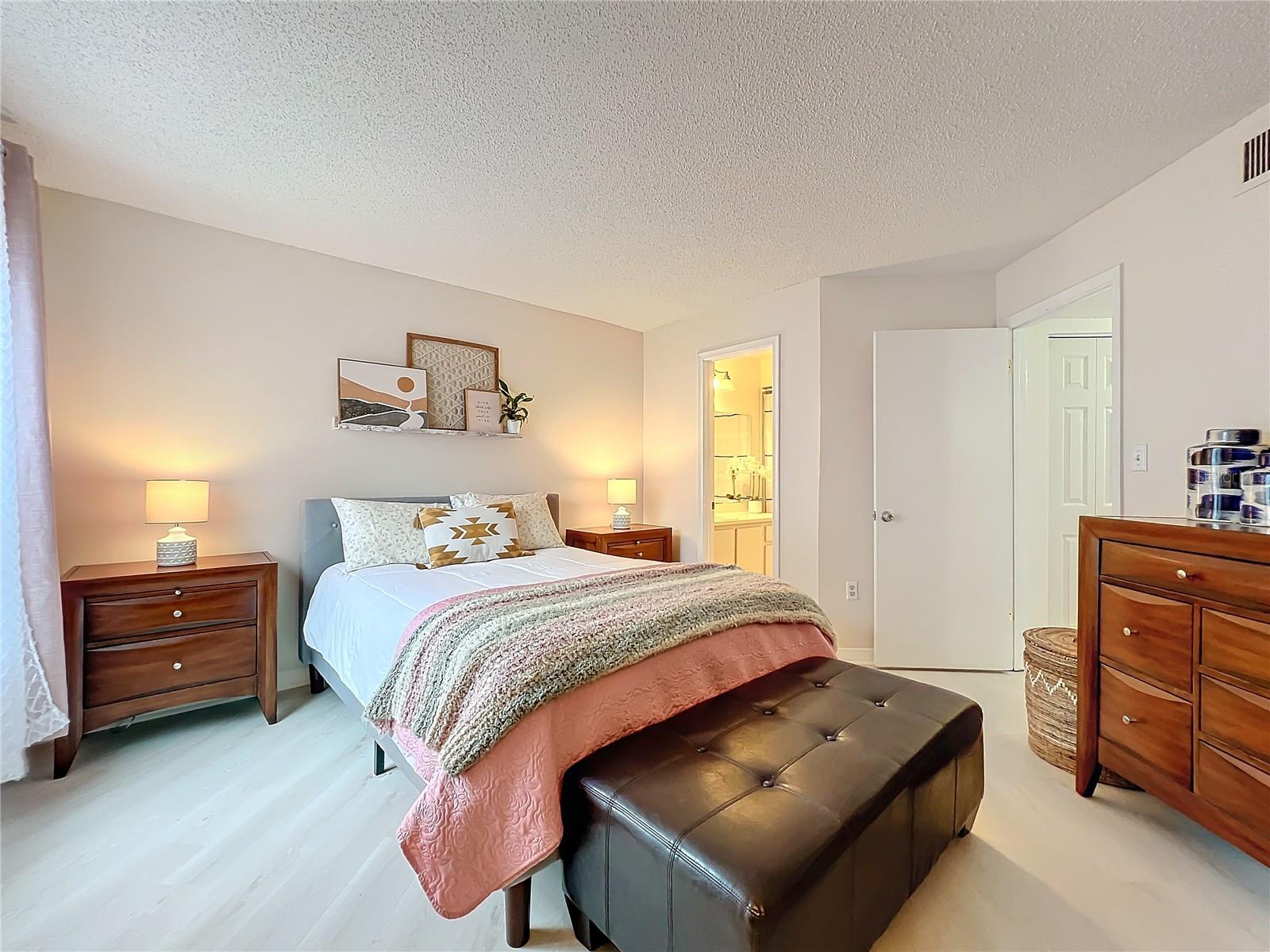 SOUTHPOINTE CONDO, ORLANDO, FL, 32822