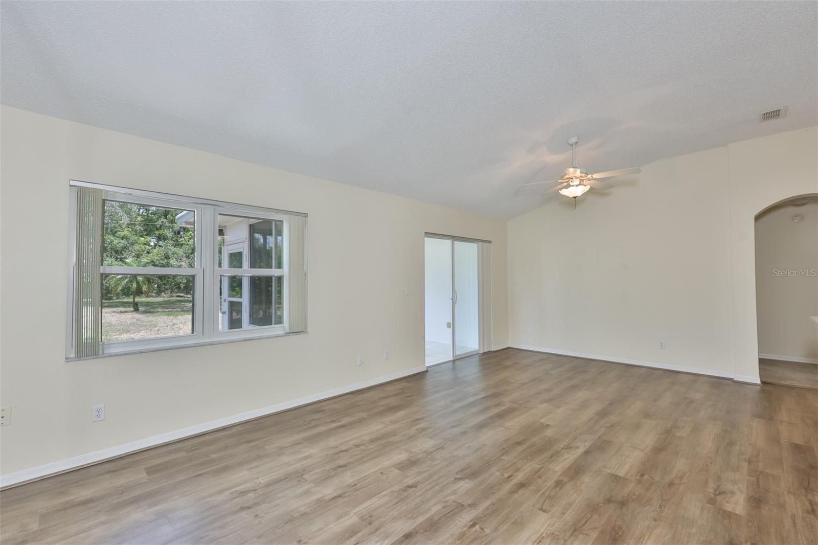 1414 BLUEWATER DR, SUN CITY CENTER, FL, 33573