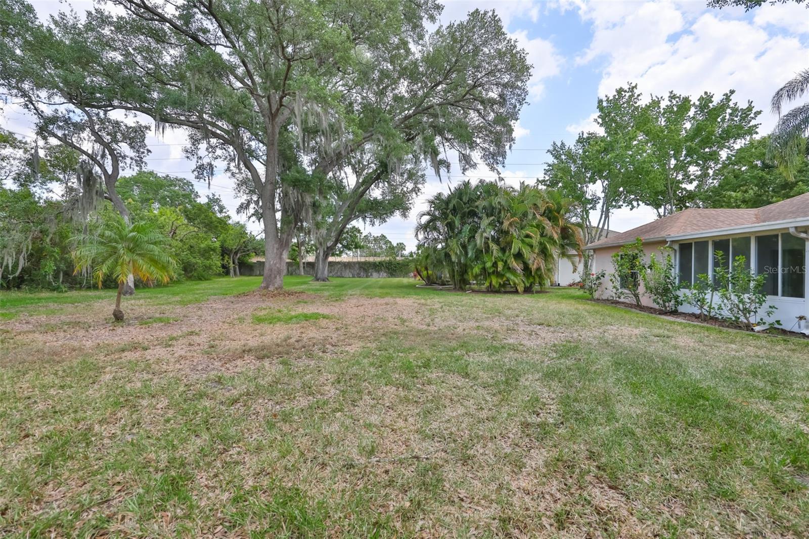 1414 BLUEWATER DR, SUN CITY CENTER, FL, 33573