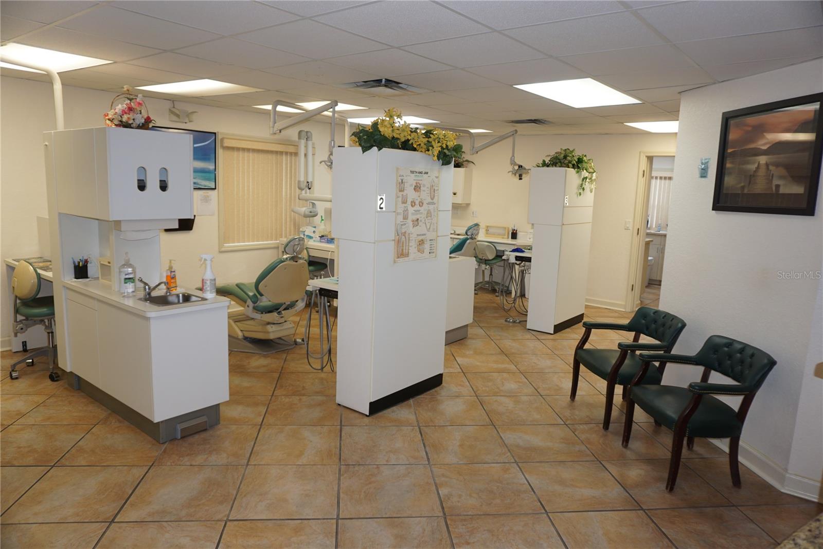 2910 W WATERS AVE, TAMPA, FL, 33614