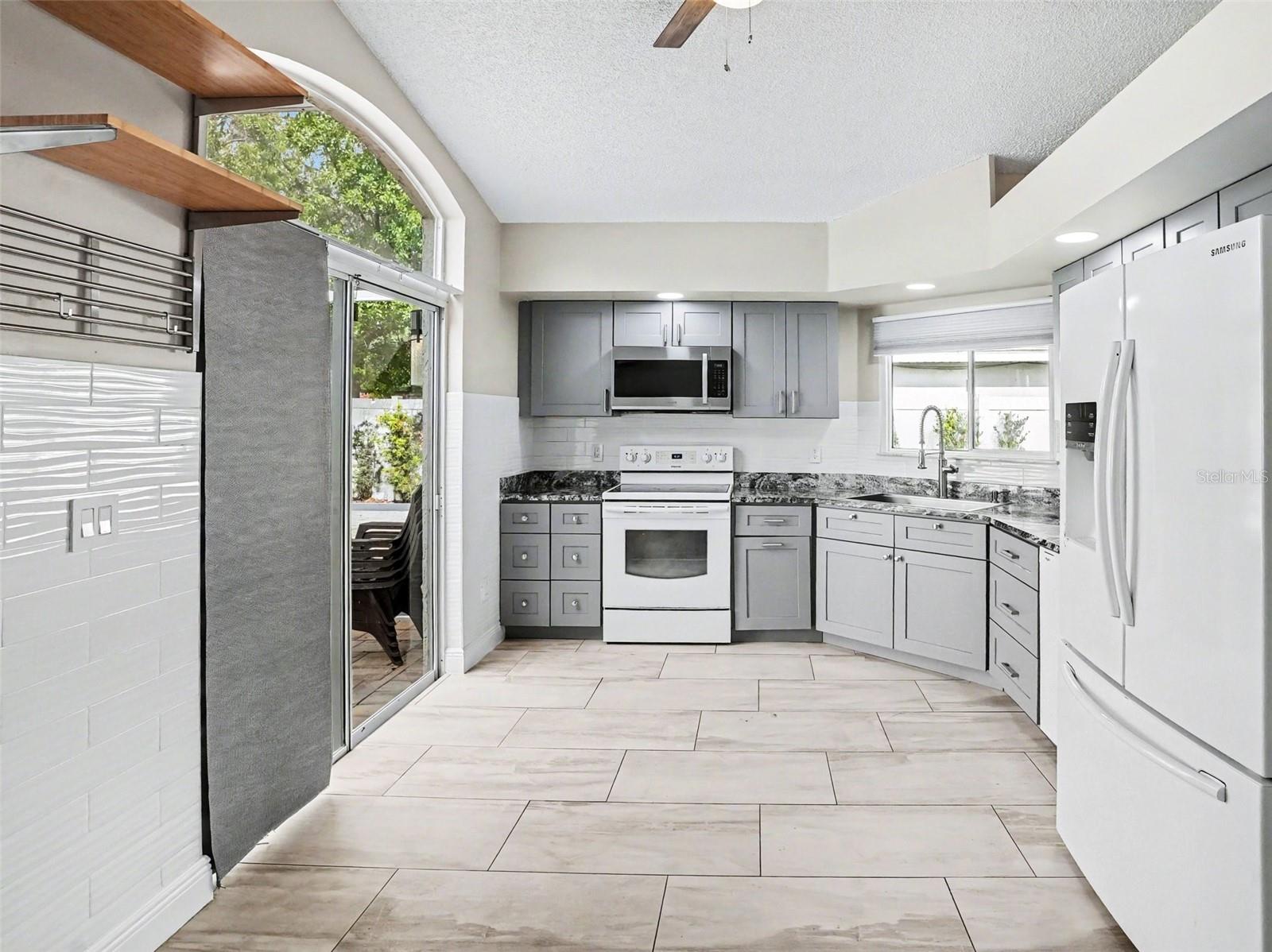 14564 HUNTINGFIELD DR, ORLANDO, FL, 32824