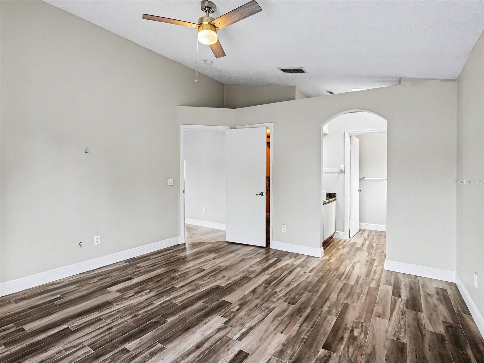 14564 HUNTINGFIELD DR, ORLANDO, FL, 32824