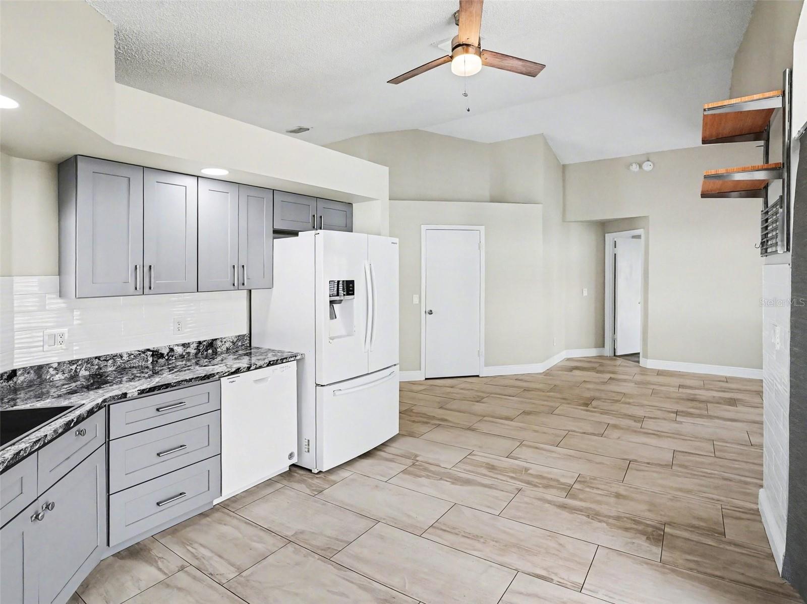 14564 HUNTINGFIELD DR, ORLANDO, FL, 32824