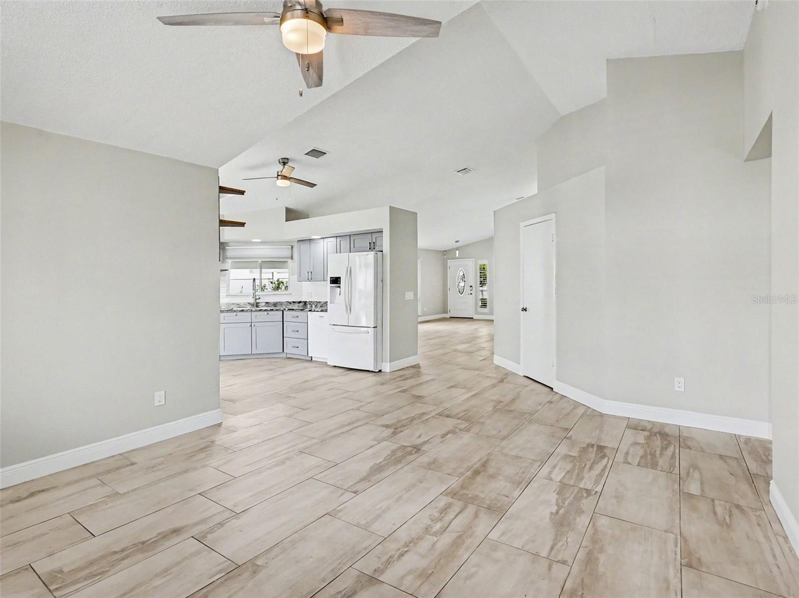 14564 HUNTINGFIELD DR, ORLANDO, FL, 32824