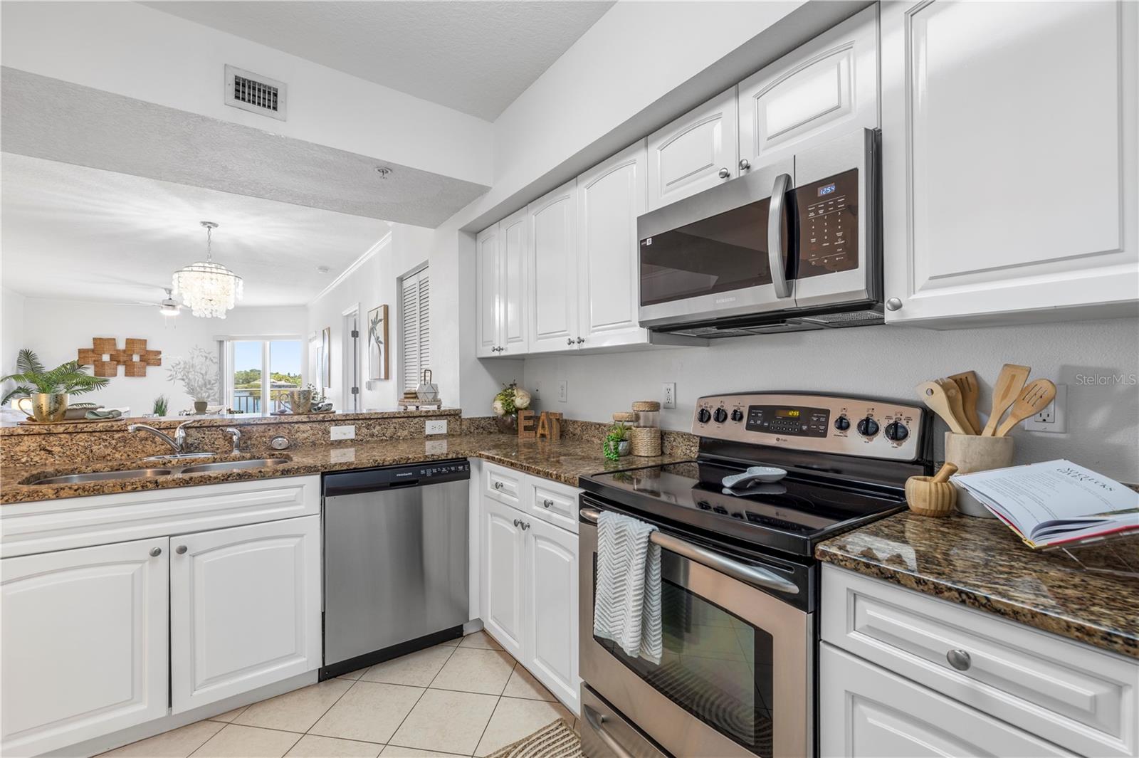 4516 SEAGULL DR #302, NEW PORT RICHEY, FL, 34652
