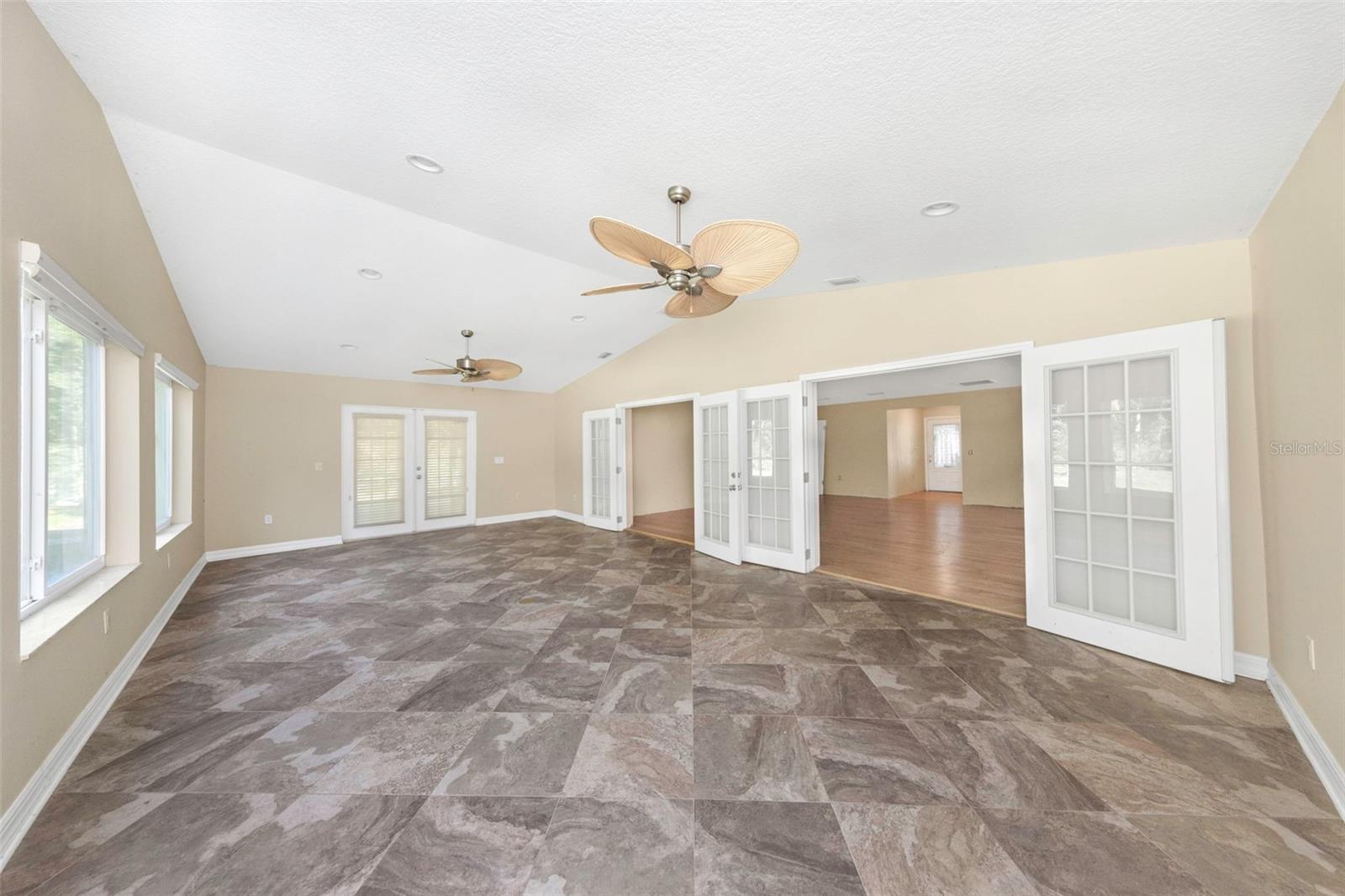 4101 WINDTREE DR, TAMPA, FL, 33624