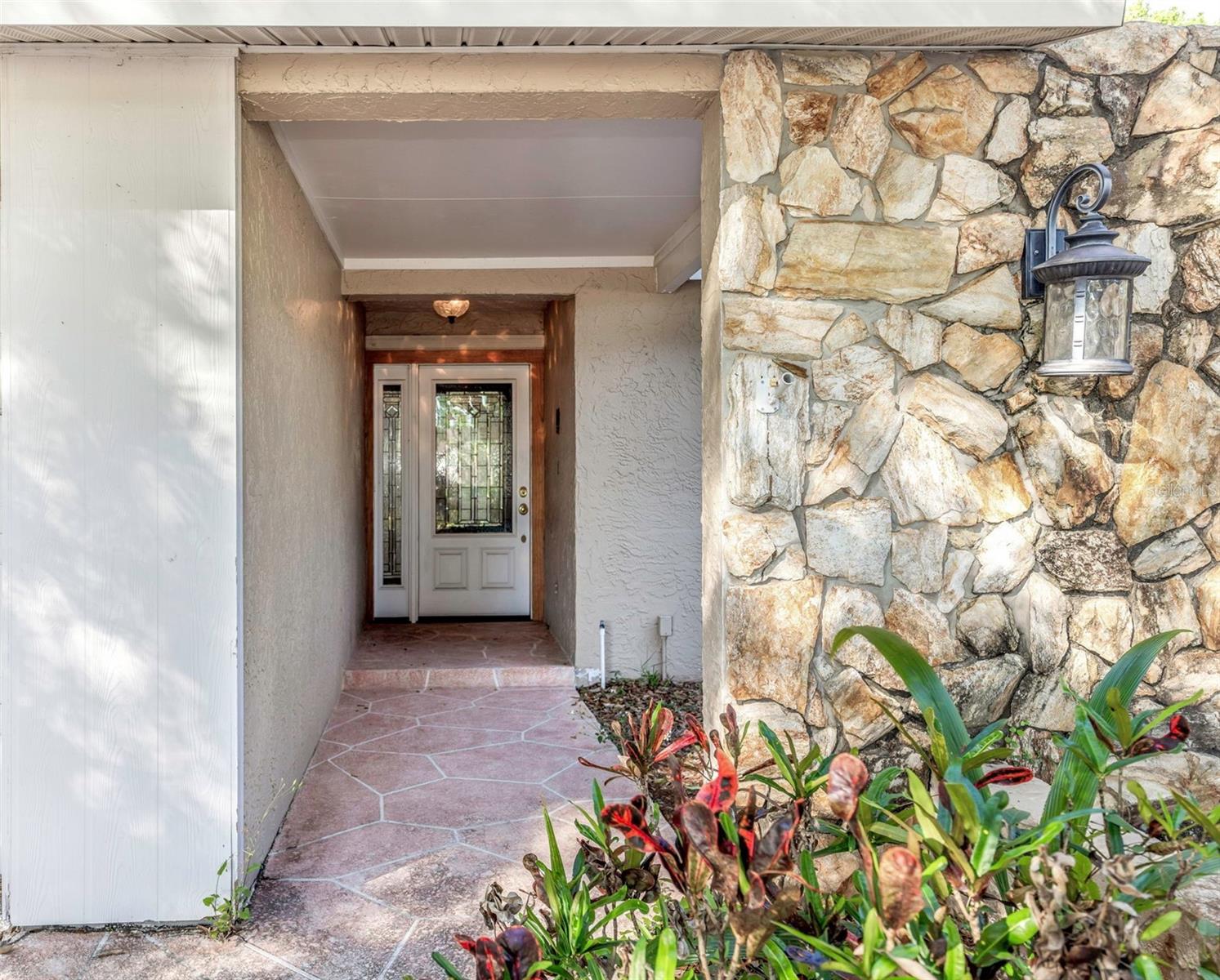 4101 WINDTREE DR, TAMPA, FL, 33624