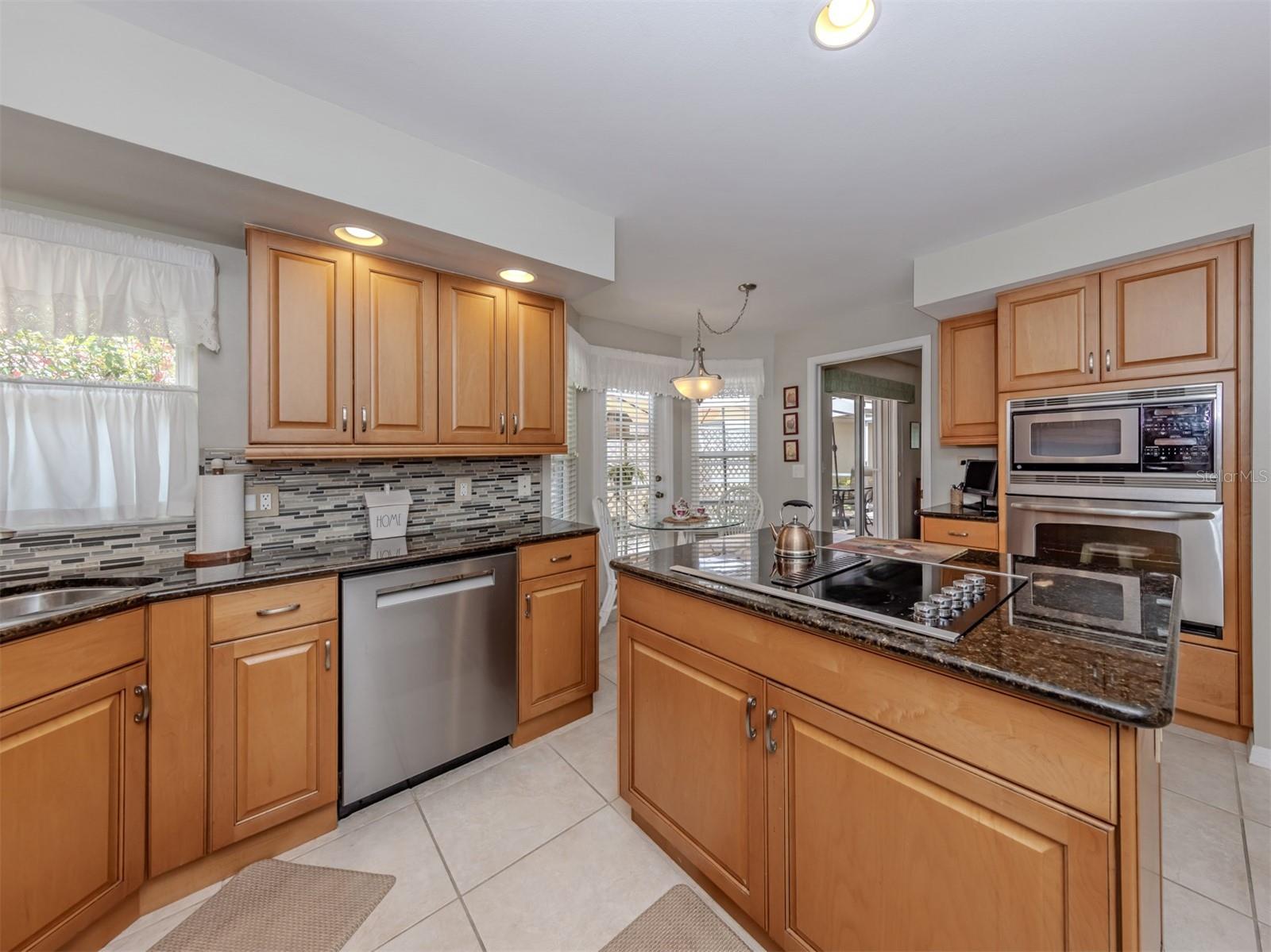525 CLUBSIDE CIRCLE CIR #53, VENICE, FL, 34293