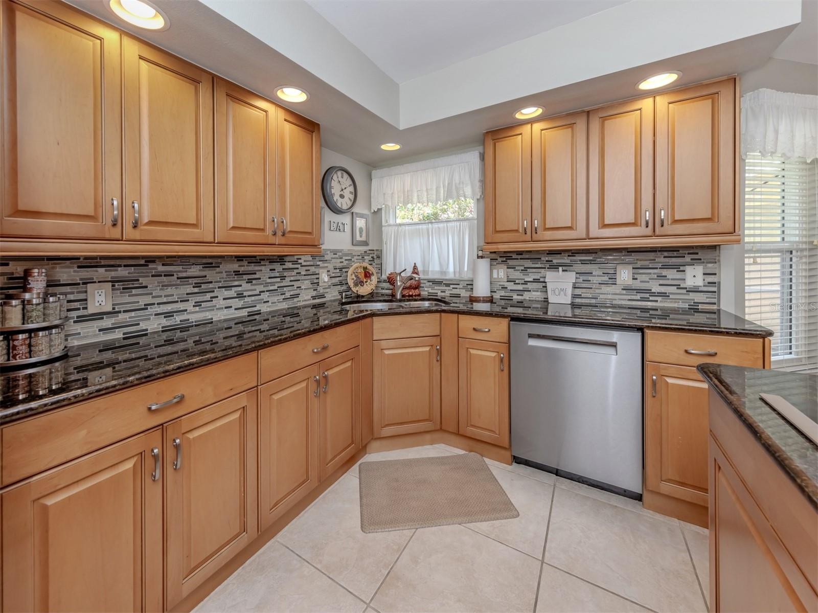 525 CLUBSIDE CIRCLE CIR #53, VENICE, FL, 34293